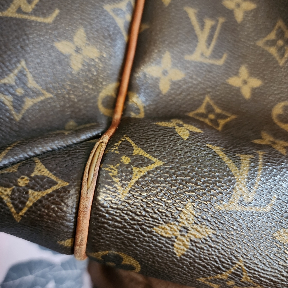 Louis Vuitton Brown Monogram Shoulder Bag - Picture 9 of 9